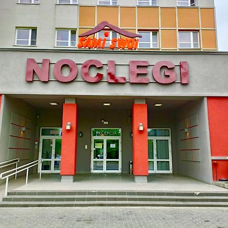 Sami Swoi Kutno Hostel Exterior photo