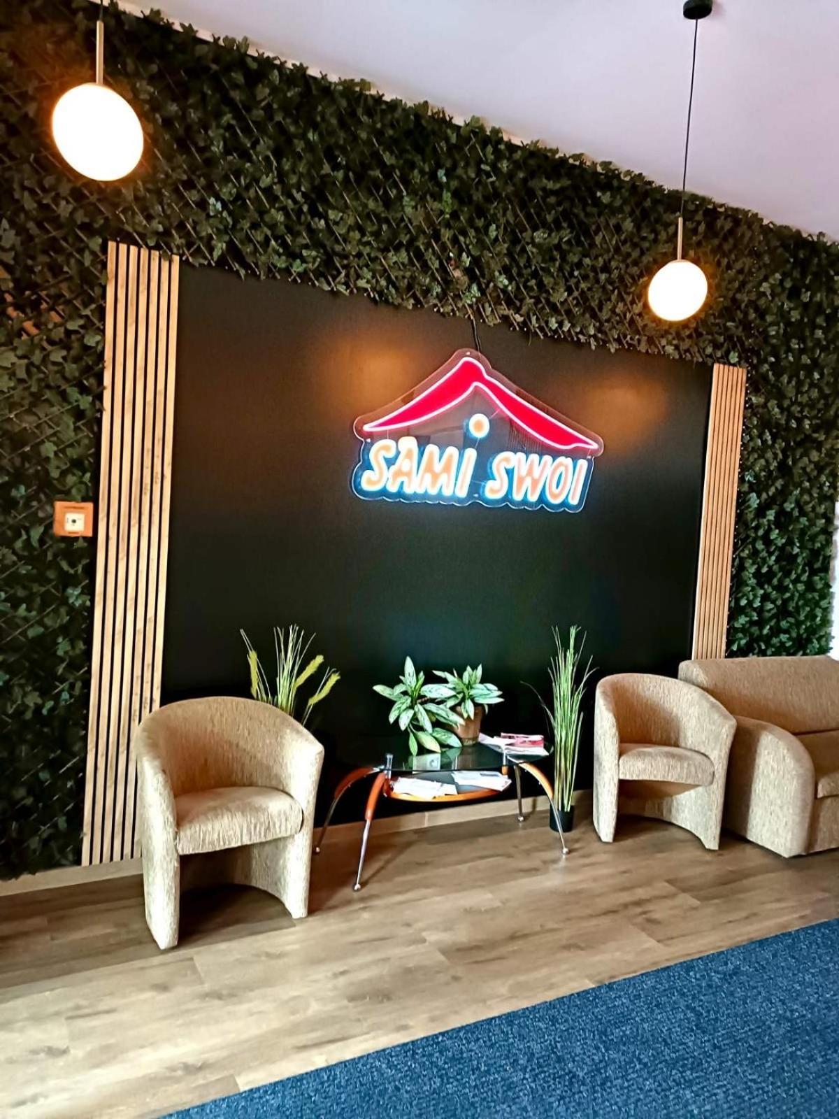 Sami Swoi Kutno Hostel Exterior photo